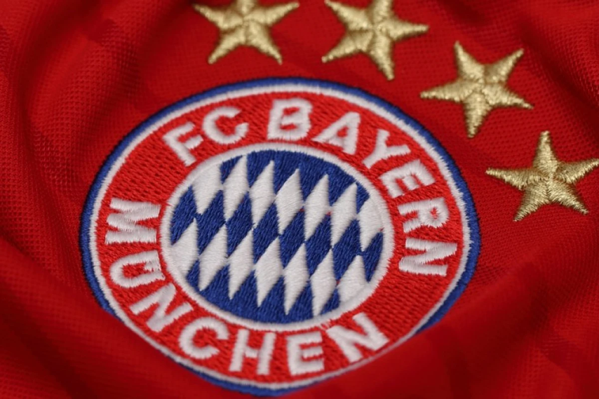 Bayern Monachium przedłużył kontrakt z Mathysem Telem [Oficjalnie]