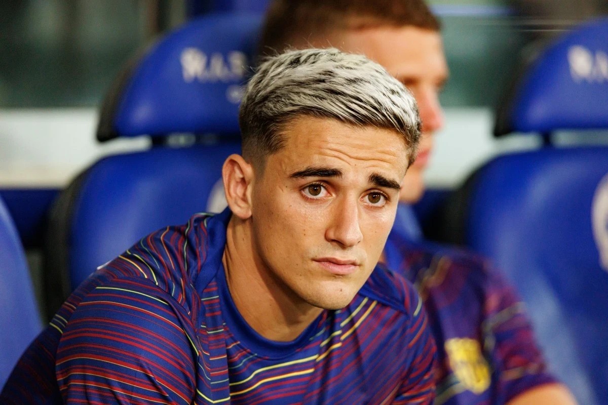 Gavi wznowił treningi z Barceloną po operacji. Laporta: „To koniec trudnego okresu”